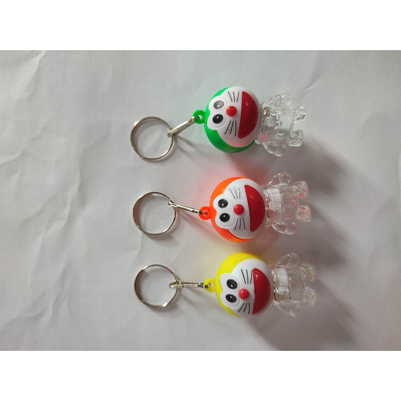 gantungan kunci karakter doraemon led lucu
