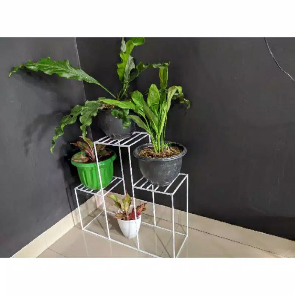 STANDING RAK POT 3 SUSUN/RAK POT BESI 3 SUSUN/RAK POT BUNGA BESI/STANDING RAK POT MURAH