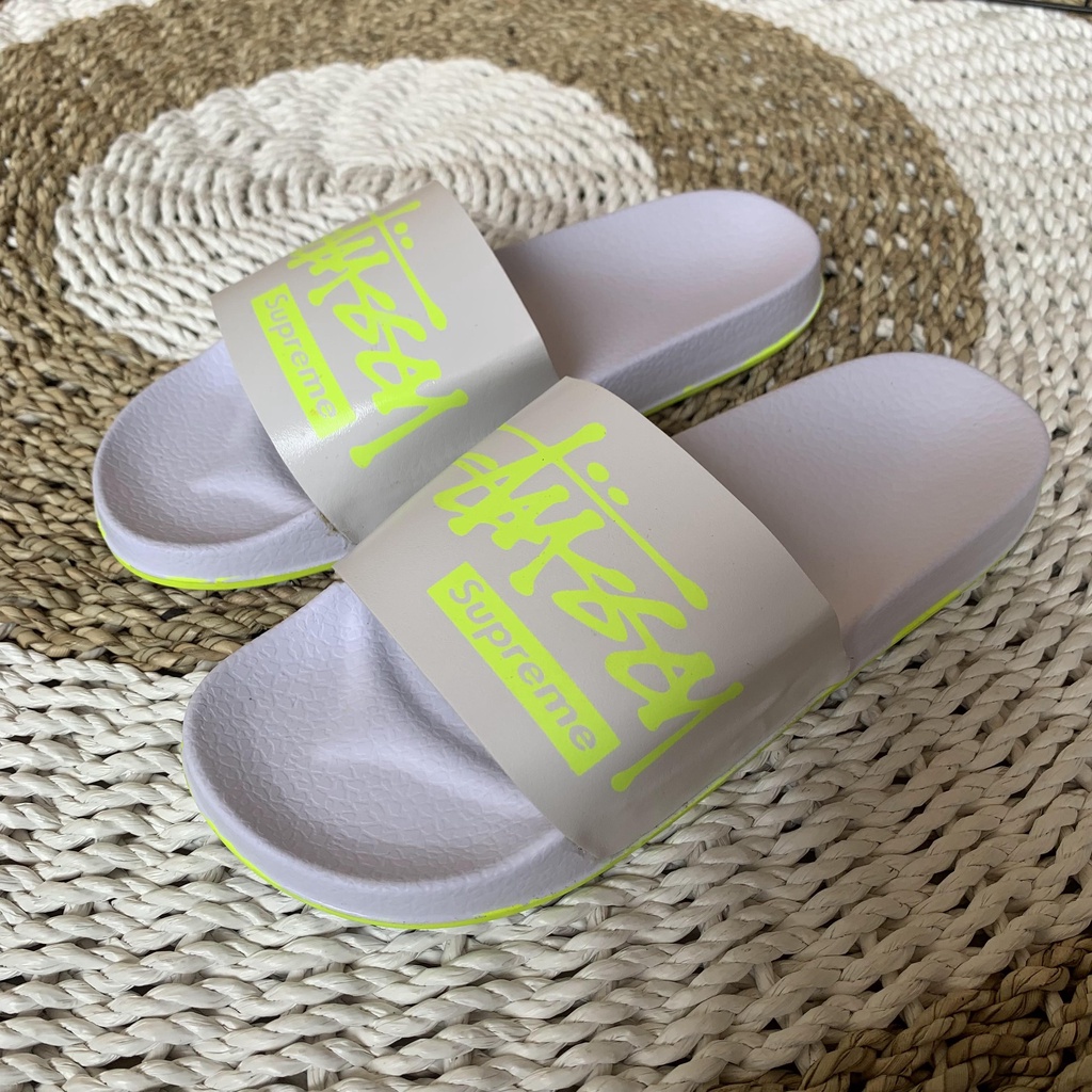 SLOP PILON NEW 3 COWOK SANDAL SENDAL PRIA SANTAI RUMAHAN TERNYAMAN RINGAN DAN KECE TERMURAH TERLARIS Sandal Pria Slide Sendal Slip on Anti Licin Ringan SANDAL SLOP PILON IMPORT SANGAT RINGAN DIPAKAI DAN ANTI AIR Sandal Flip Flop Casual Pria sandal slop pr