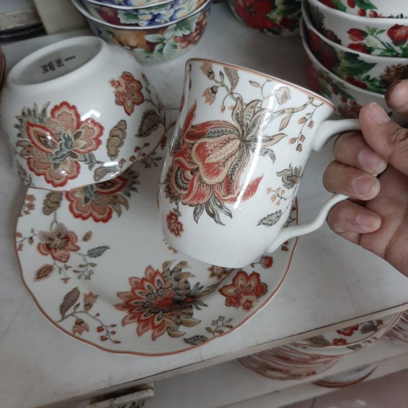 [SET] RED FLOWER SALAD PLATE BOWL MUG PIRING GELAS MANGKOK MANGKUK KERAMIK SANGO MOTIF BUNGA ANTIK