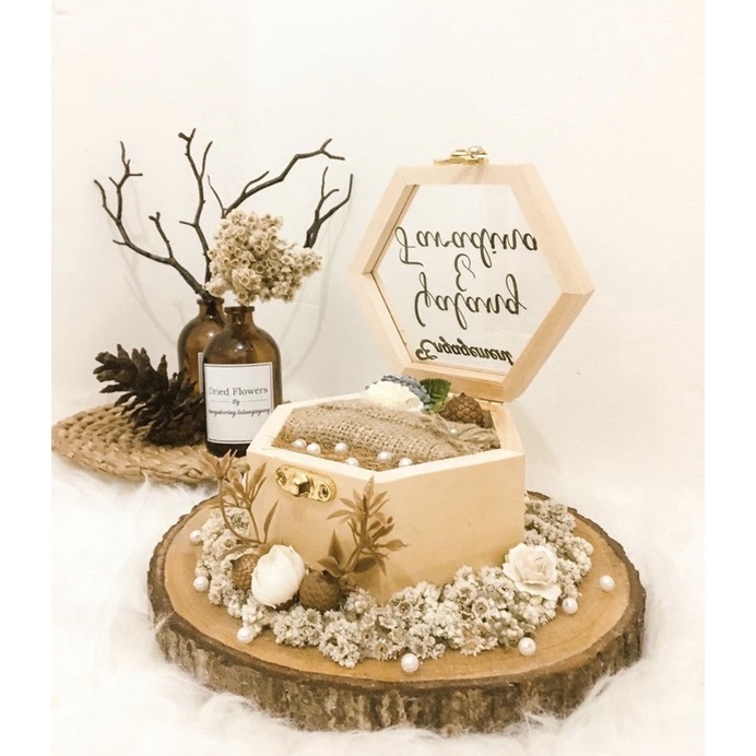 Ringbox/ Ringbearer/Kotak Cincin Hexagonal/Tempat cincin kayu