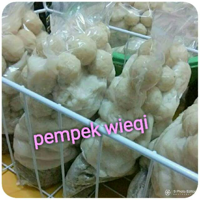 

Pempek palembang asli ikan tenggiri 135.000 per paket isi 60pcs