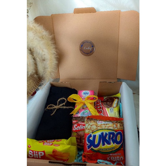 

Gift Box Hijab Snack