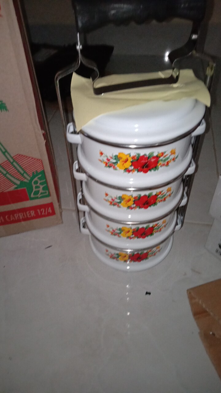 Rantang Enamel Seng Kaleng Jadul 12/4 Putih / Lunch Box Tempat Wadah Makan Enamel 4 Susun Putih