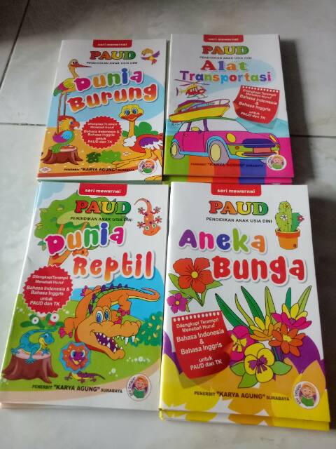 buku belajar mewarnai dan menulis-buku mewarna dua bahasa 32 halaman ukuran 28x18 cm