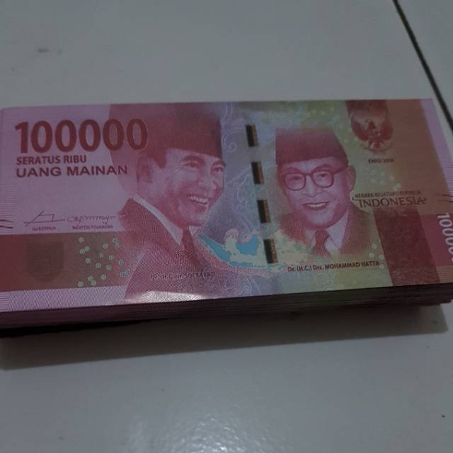 Uang mainan 100 ribu