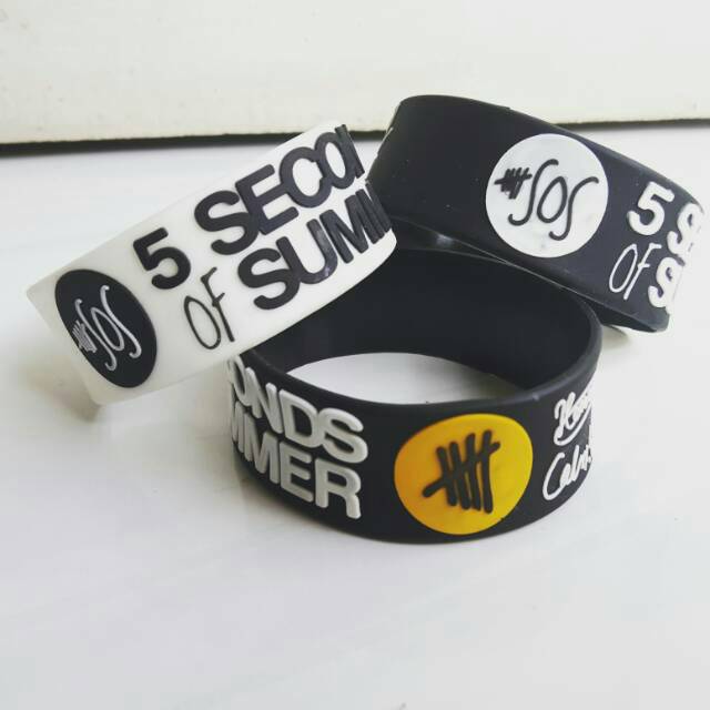 Gelang Wristband 5sos