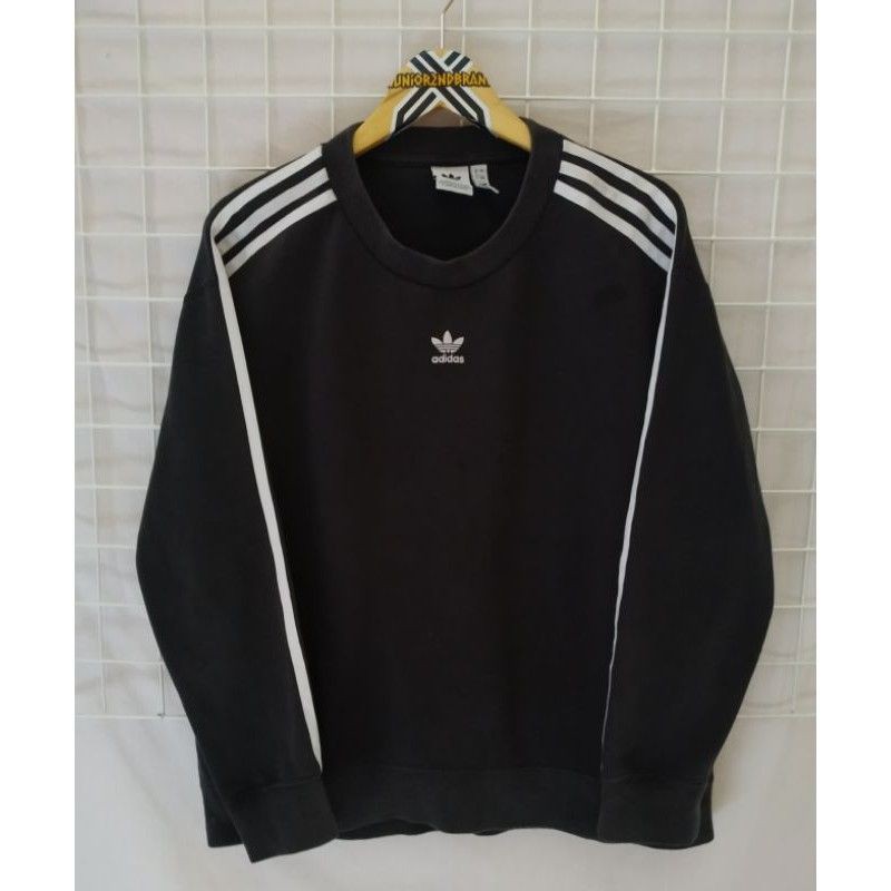rare item adidas trefoil center second