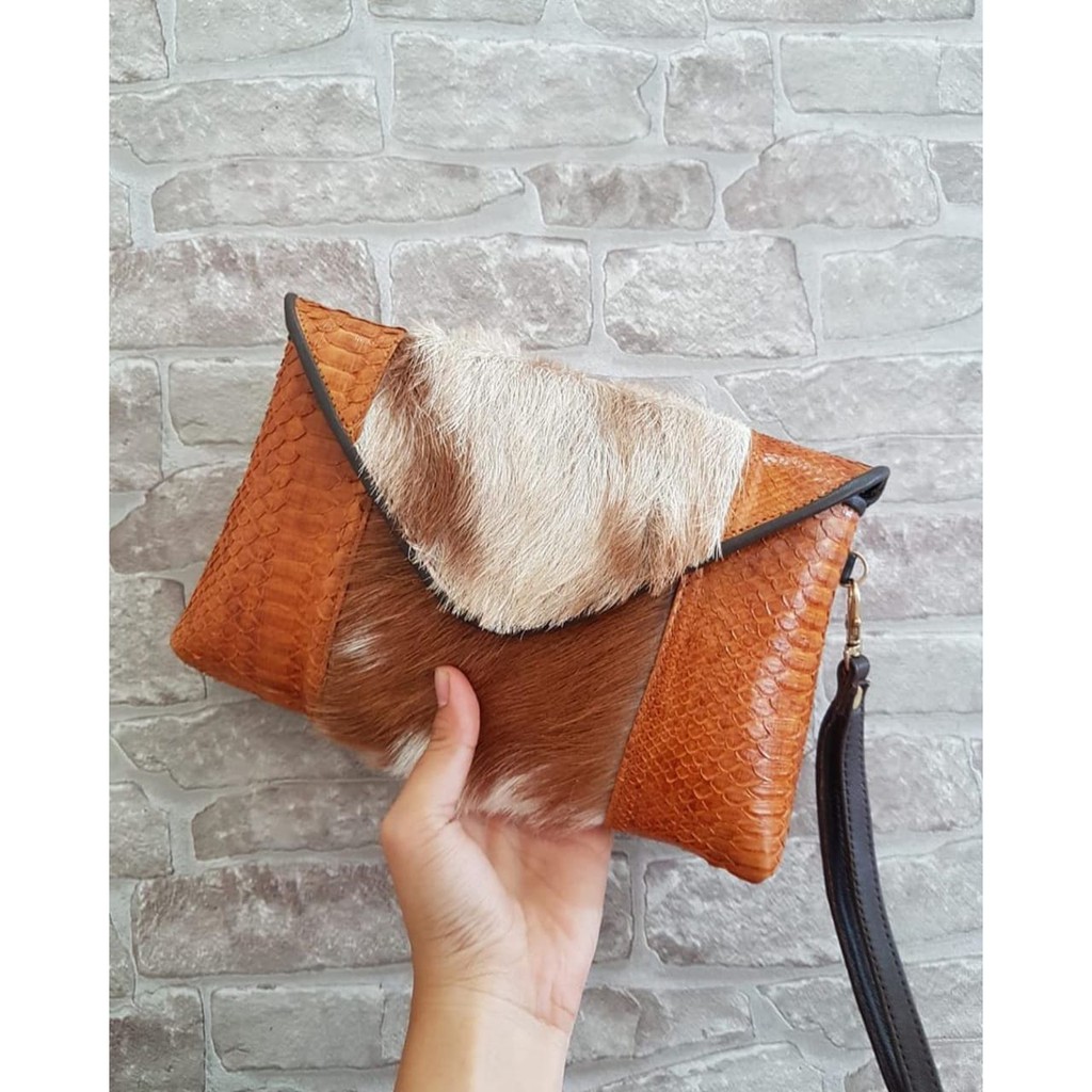 

Clutch Amplop Kulit 06