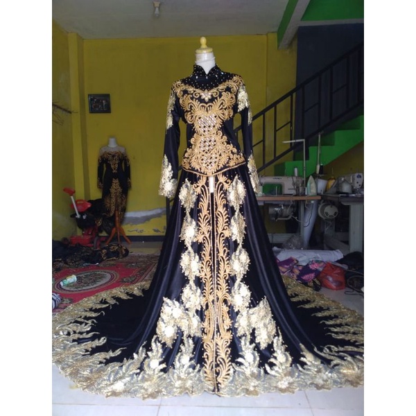 kebaya pengantin bludru mewah/kebaya modern