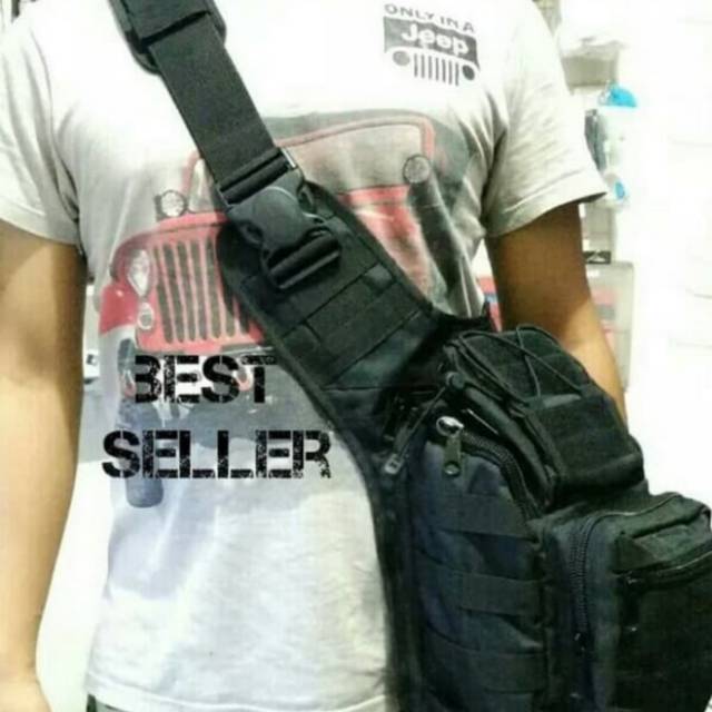 Tas selempang army hitam