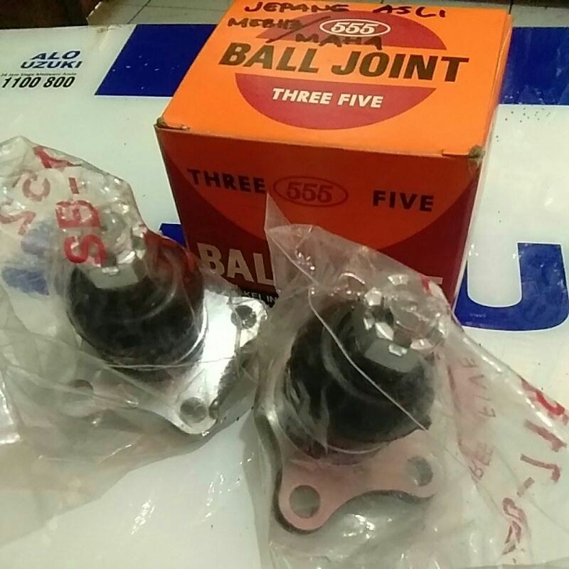 Ball Joint Bawah Set L300 Bensin Diesel merk 555