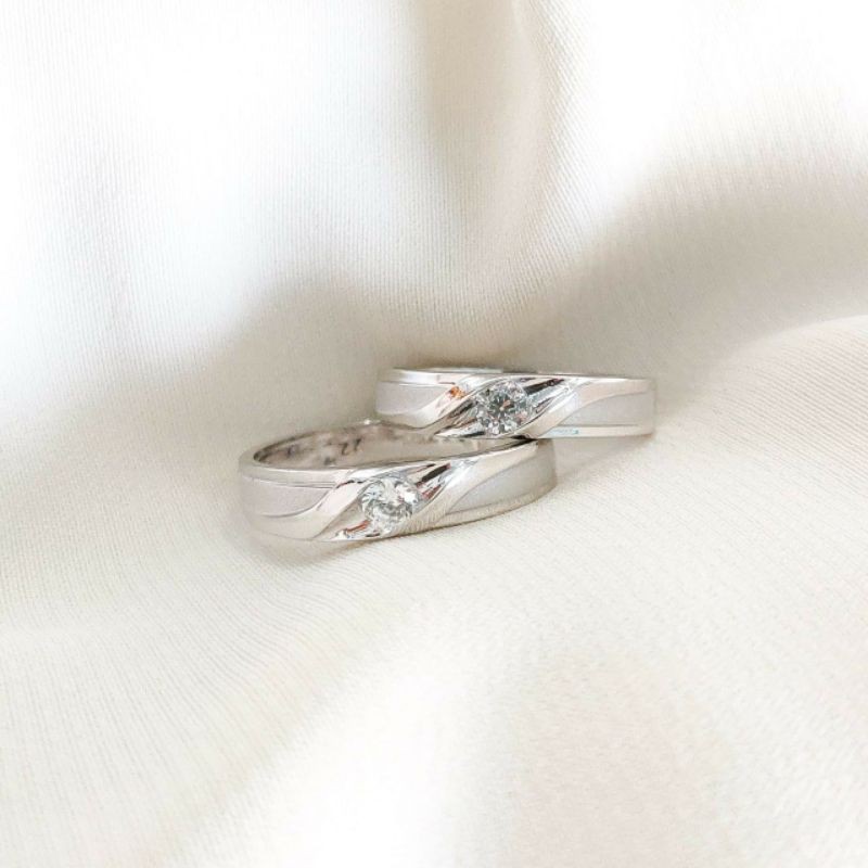 sepasang cincin couple emas putih cincin kawin cincin tunangan simple elegant kadar 750