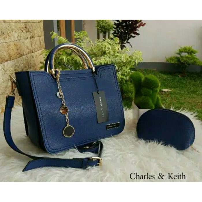 Tas Fashion Branded CK Charles n Keith Jinjing Besi Warna Biru Navy
