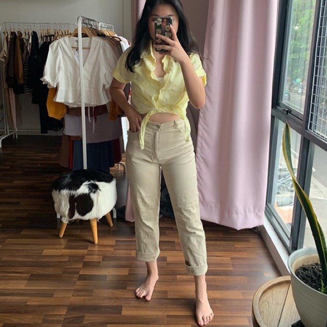 cream boyfriend jeans