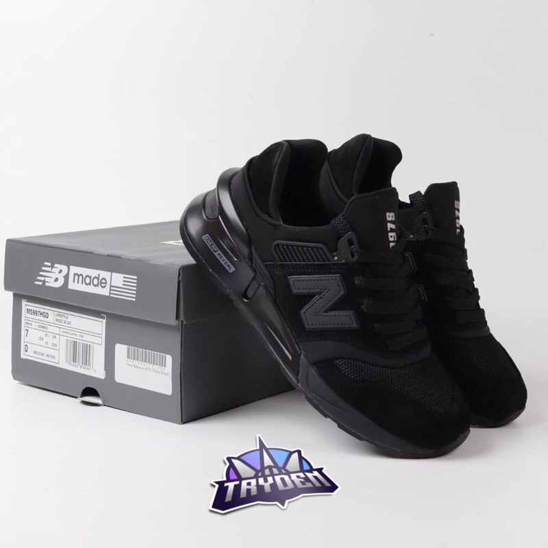 New Balance 997 Triple Black