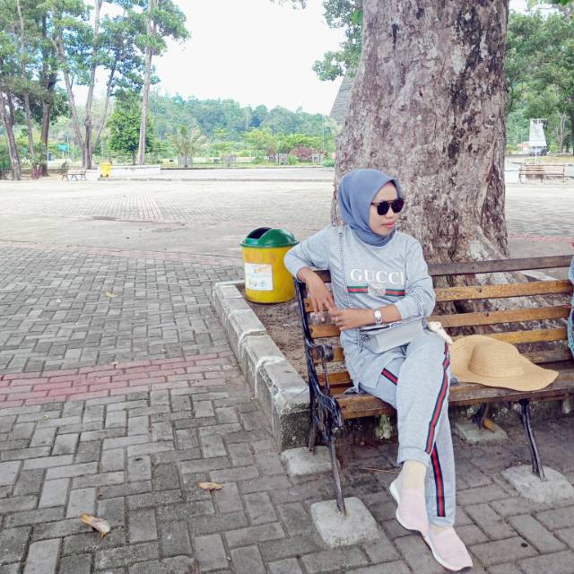 vhenienurainy