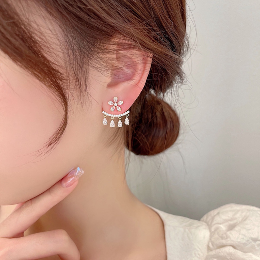 Hu Hu Hu Hu Hu Alat Bantu Pasang Kacamata♡ Anting Stud Rumbai Pendek Bentuk Bunga Aksen Berlian Imitasi Gaya Bohemia Untuk Wanita