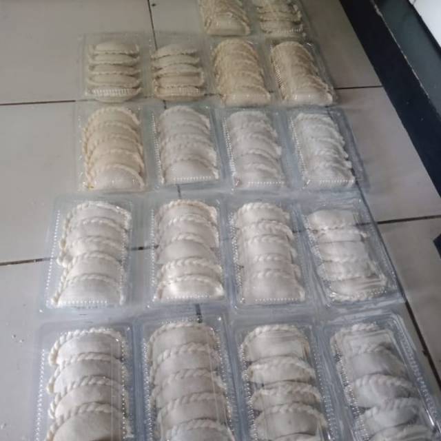 

Cireng Isi Ayam Suwir Pedas