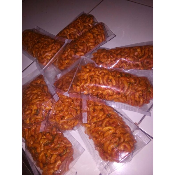 

makaroni bantet extra daun jeruk nipis kemasan puoch 250gr