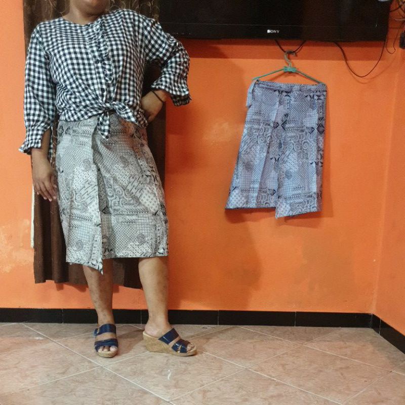 Rok pendek span motif batik ROK PENDEK SPAN