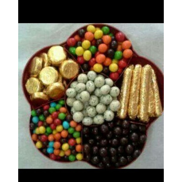 

Coklat tray Bunga L'agie