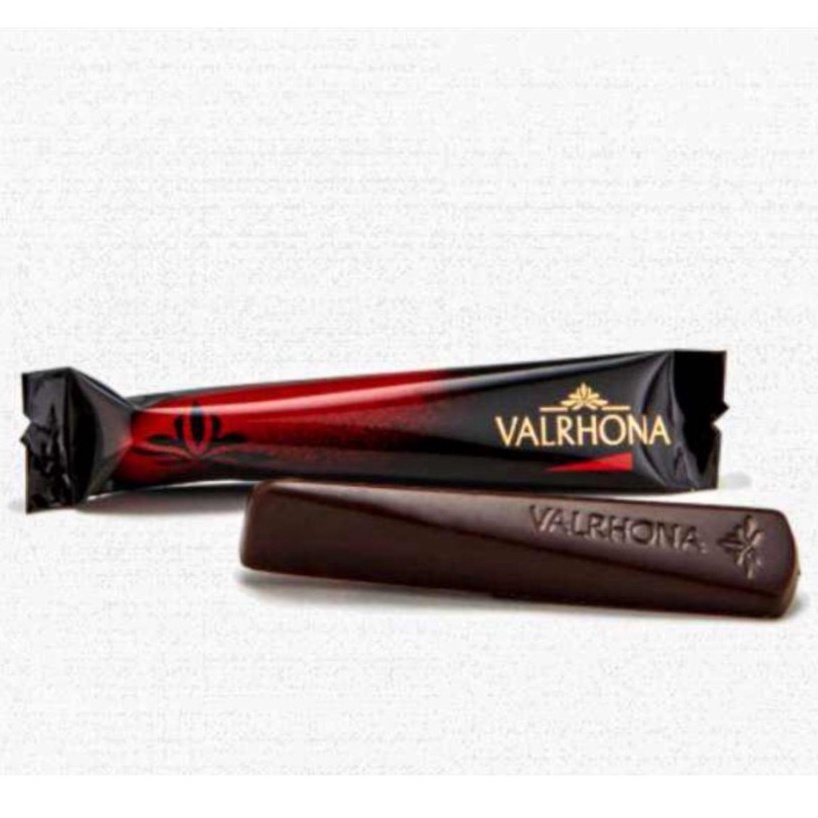 

Valrhona Coklat Stick Les Eclats 61% Dark Chocolate Eclat Noir 50 Pcs