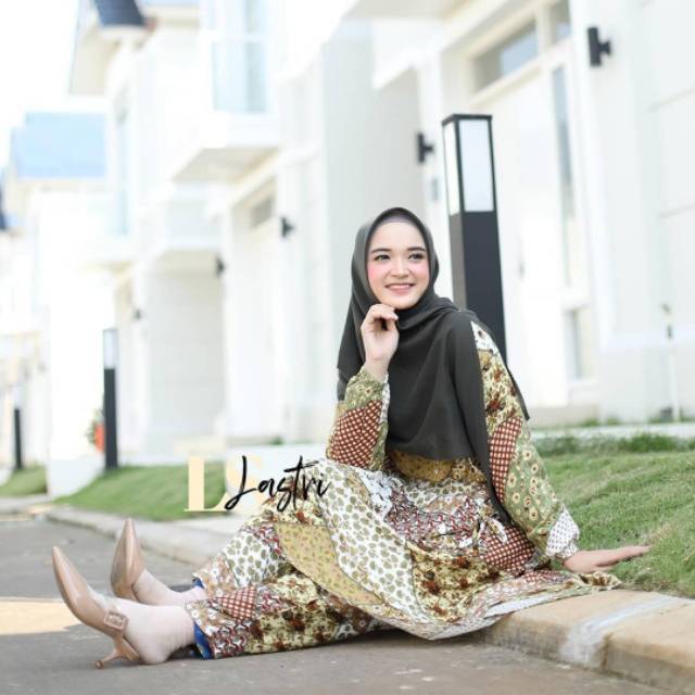 UNIQLO SETELAN UNIQLO MUSLIMAH SYARI