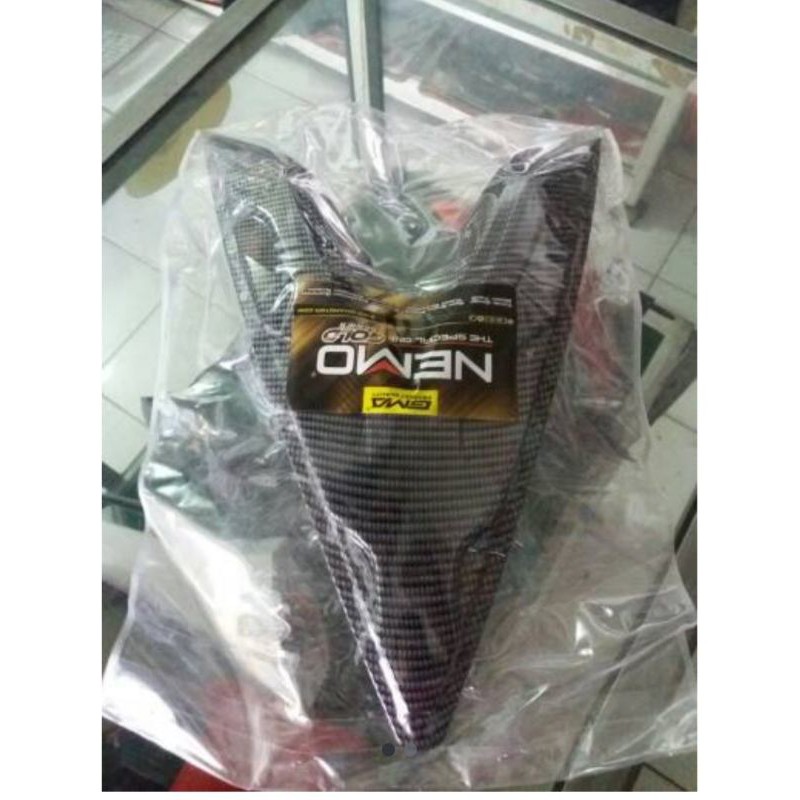 COVER TUTUP BAGIAN DEPAN DADA V YAMAHA AEROX 155 MERK NEMO CARBON