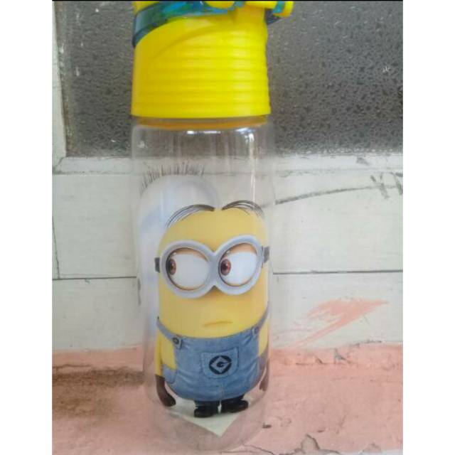 Botol minum minion
