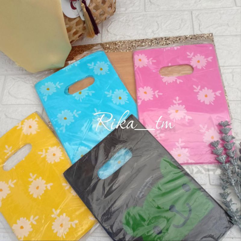 

Tas Plastik Kecil