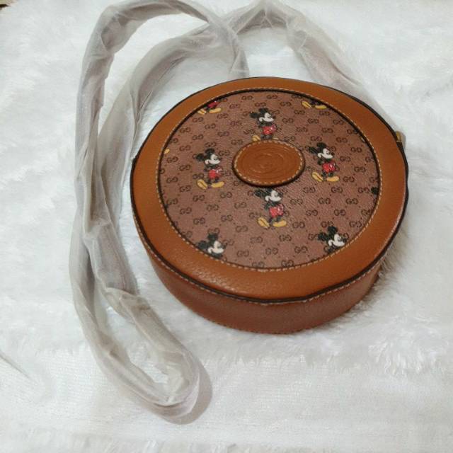 Tas selempang disney x gucci