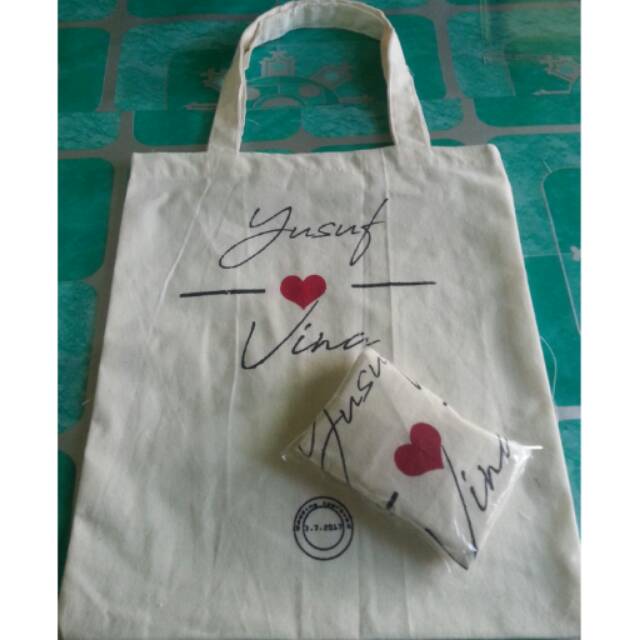 

Souvenir pernikahan, tas blacu, tas souvenir uk. 30*35 + sablon+ packing plastik