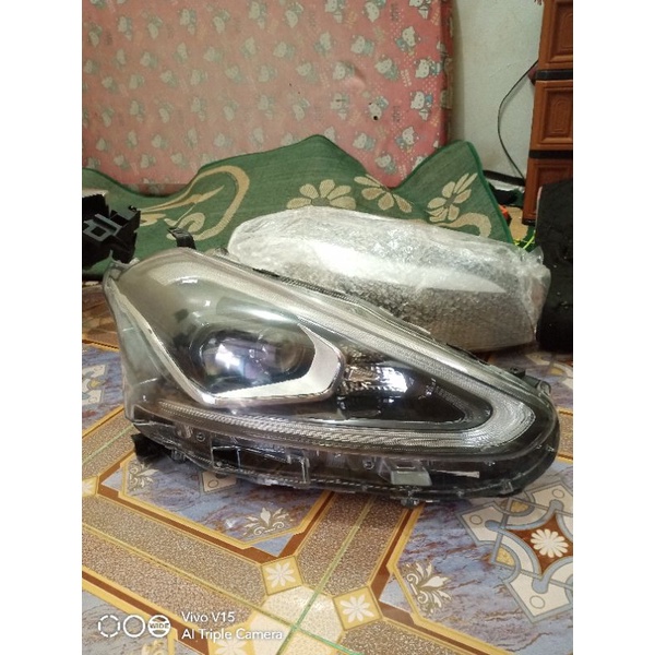 headlamp lampu depan sienta tipe Q