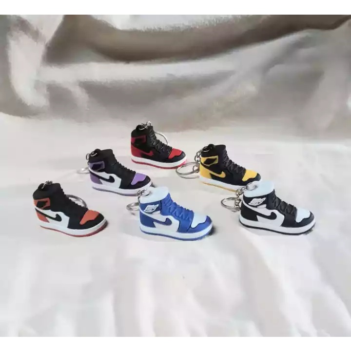 Gantungan Kunci Sepatu Nike Air Jordan  Souvenir 3D Sneakers Keychain Unik Pernikahan Ganci