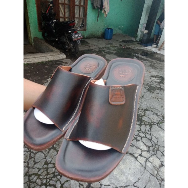 Sandal selop  terompah pria branded original kulit asli berkualitas casual keren trendy murahl Bagus