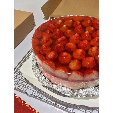 

Deluxe Strawberry Cheesecake