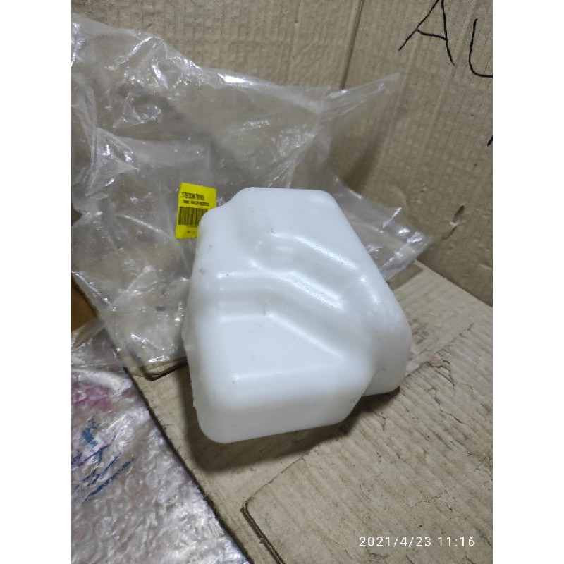 Tabung Cadangan air Radiator Karimun Estilo Lama 4Cylinder