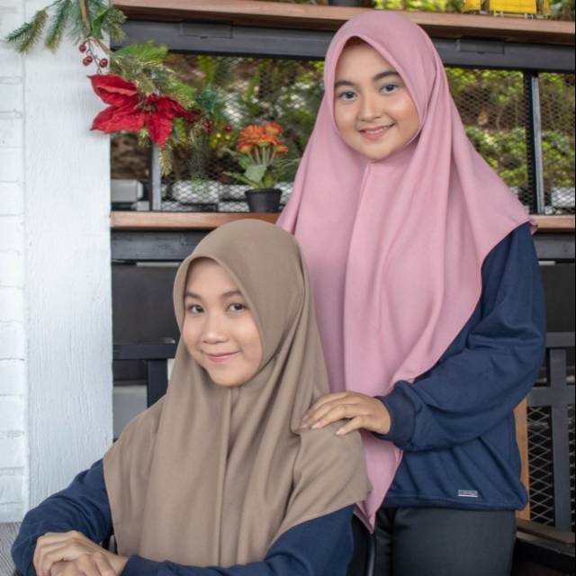 HIJAB SEGIEMPAT VOAL PREMIUM POLOS ORIGINAL  || Eleeya Scarf