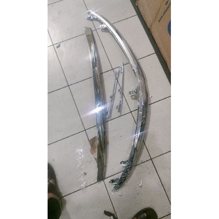 GRILL VIOS LIMO GEN3 CHROME DEPAN BELAKANG