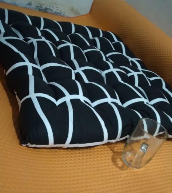 Bantal Duduk-bantal Lesehan (60x60cm Dan 60*55cm) Diukur Setelah Diisi Silikon)