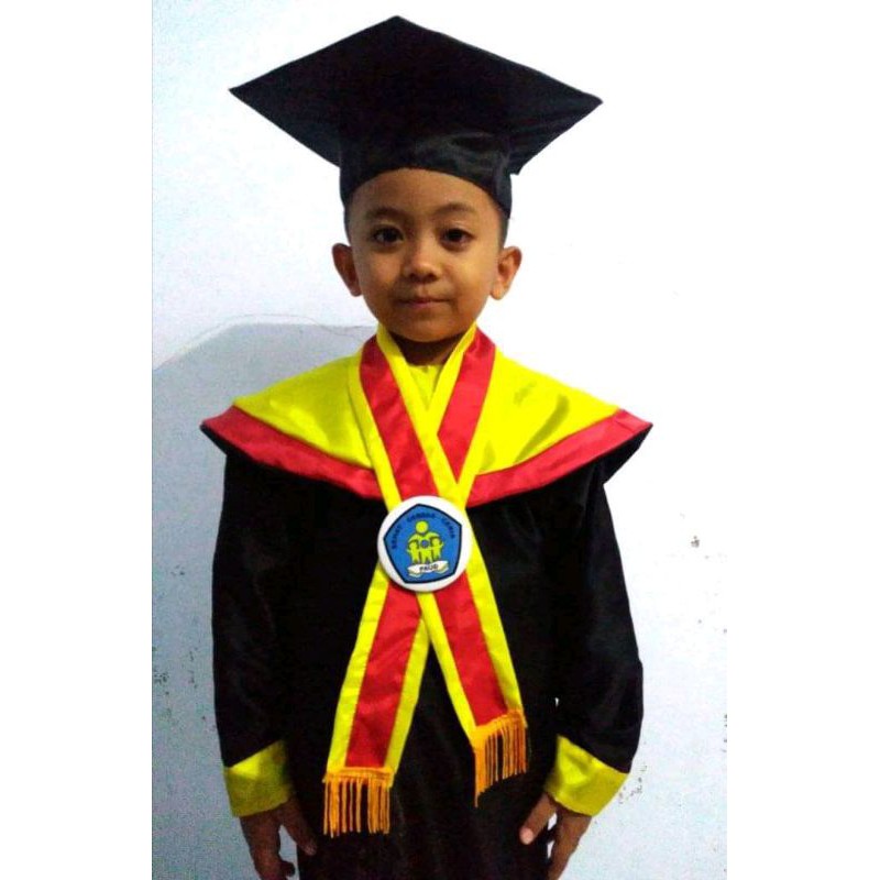 Jual BAJU WISUDA ANAK / SET WISUDA / ASESORIS WISUDA ANAK Indonesia