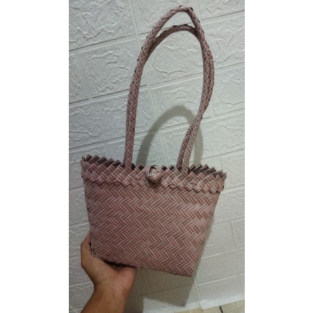 TAS ANYAMAN XS TALI PANJANG ADA KAITANNYA