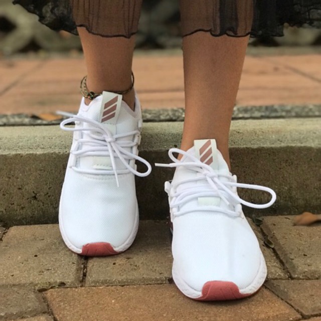 Adidas NMD R2 putih salem