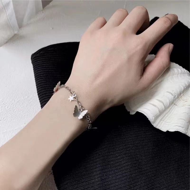 Gelang Liontin Bintang Kupu-kupu Lapisan Tunggal Baja Titanium Perak Perhiasan Fashion Wanita Rantai Bracelet