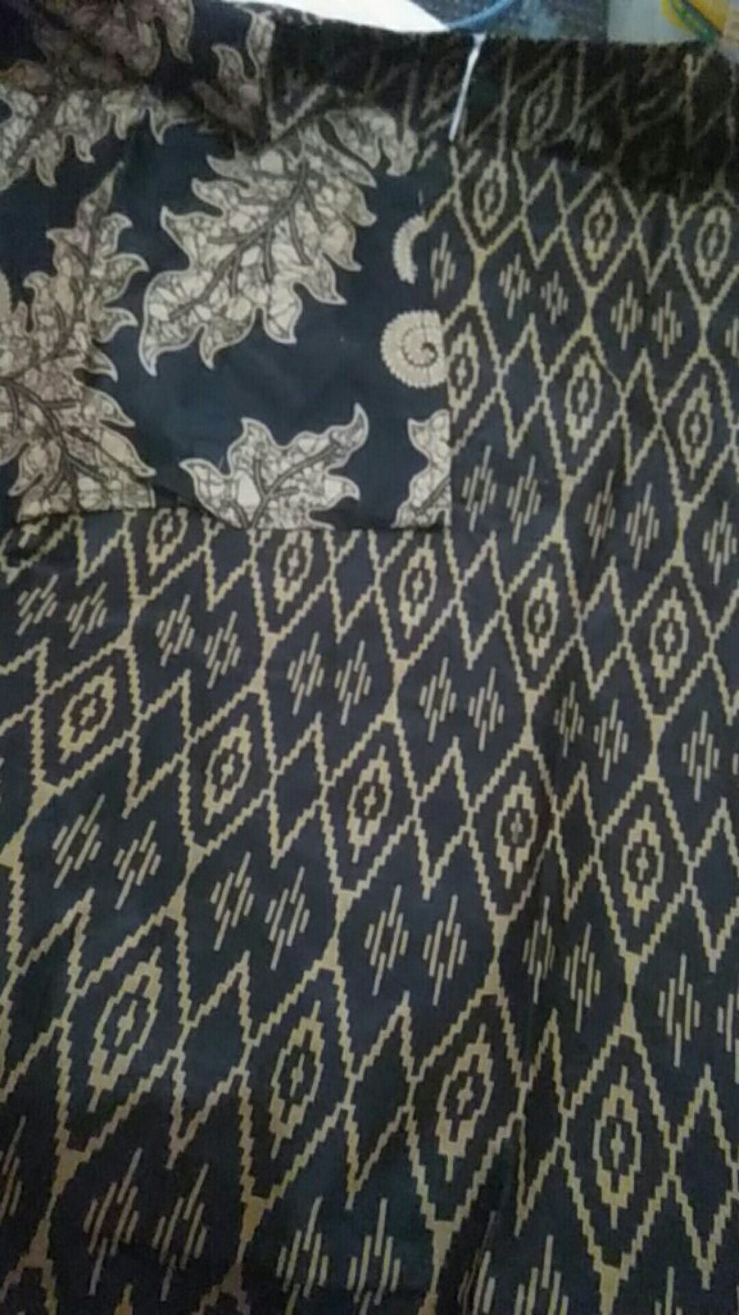 Blus Sogan Daun Khairani Atasan Batik Wanita Kerja Modern Kasual Elegan