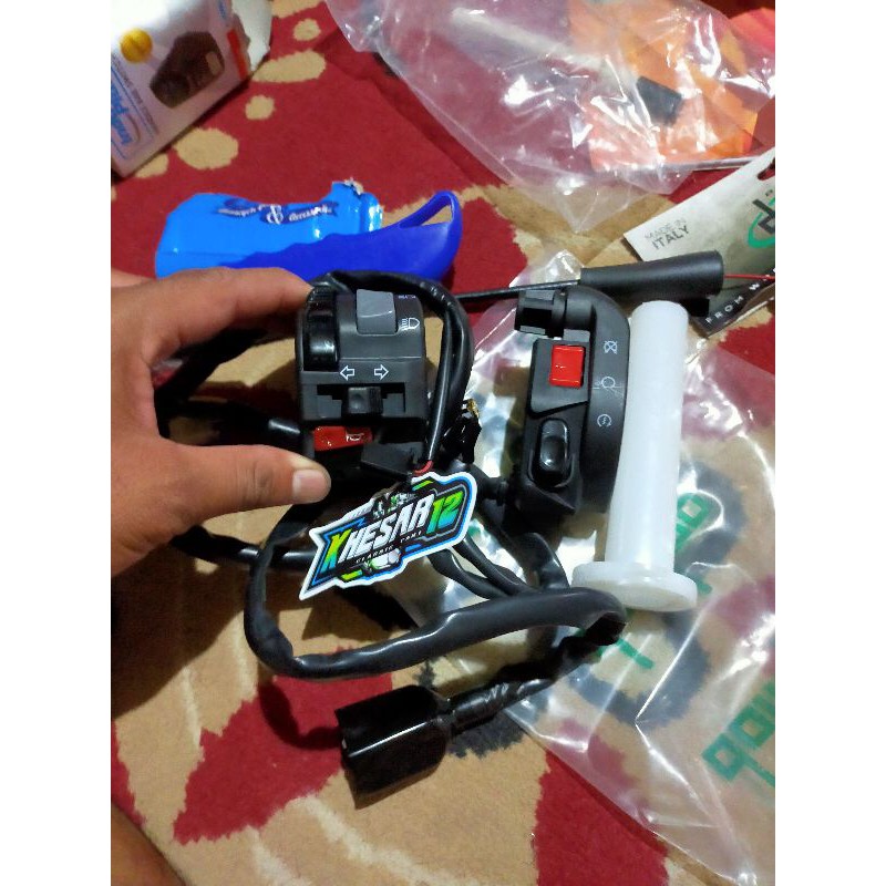 gas spontan ksr holder kanan ksr holder kanan ksr saklar spontan ksr set holder kiri Vixion original