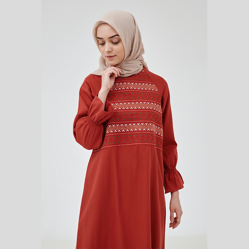 

MFMW "Gauri" Gamis Merah Wanita