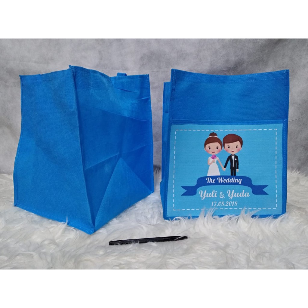 

TVM NK custom 25x25x30 Goodie Bag Ultah Goody Harga Murah Online Souvenir Pernikahan Hampers