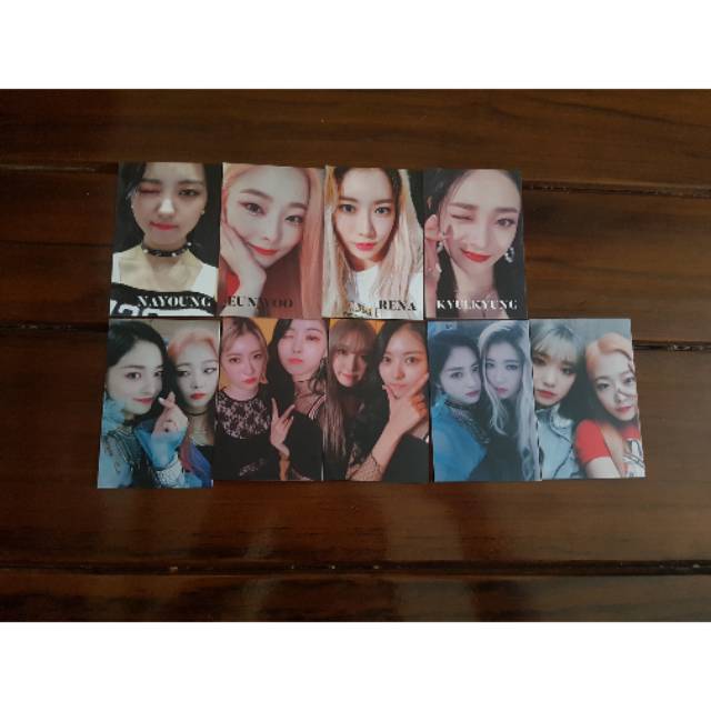 Pristin V showcase photocard